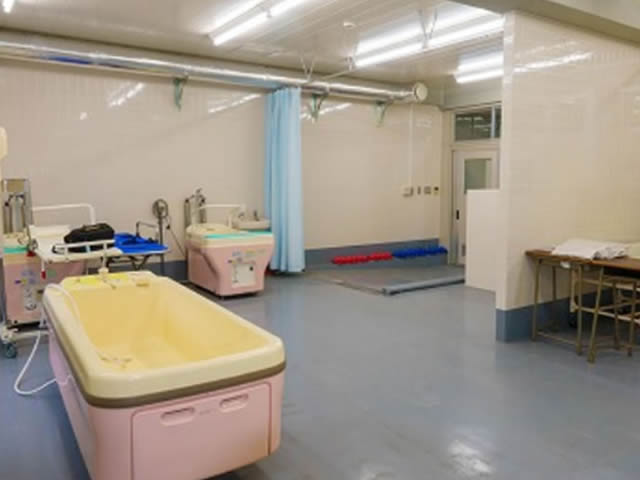 研修室を急遽シャワー室に仕上げました