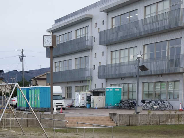 山王小学校に設置した全体的な様子