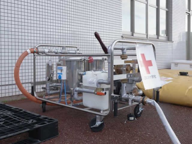 日本赤十字社の浄水器と特殊貯水タンク
