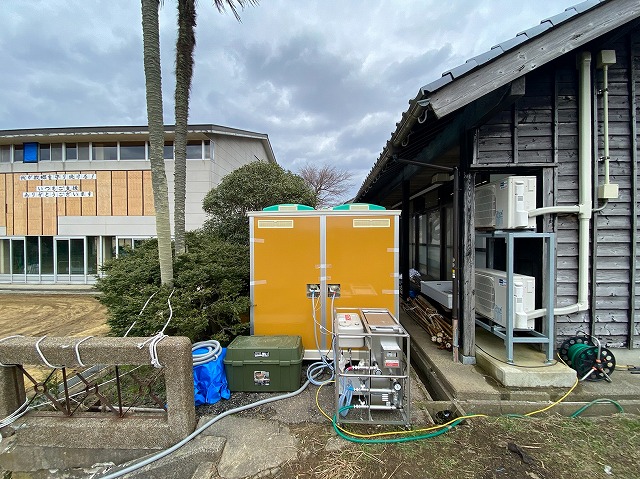 周りの環境の中で設置されている様子