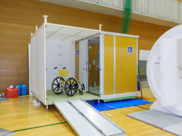 開発した車椅子仕様の1号機をボランティア設置